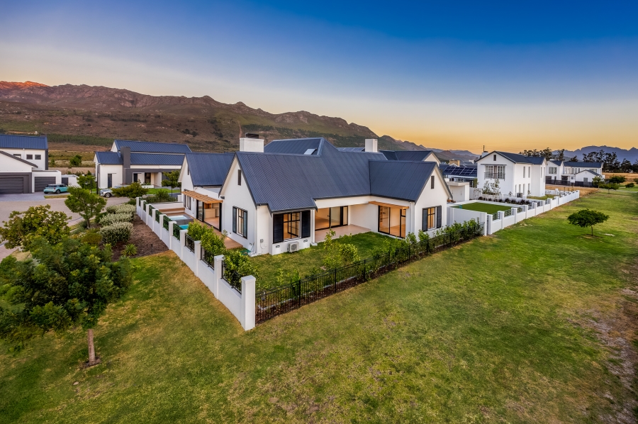 4 Bedroom Property for Sale in Pearl Valley at Val de Vie Western Cape